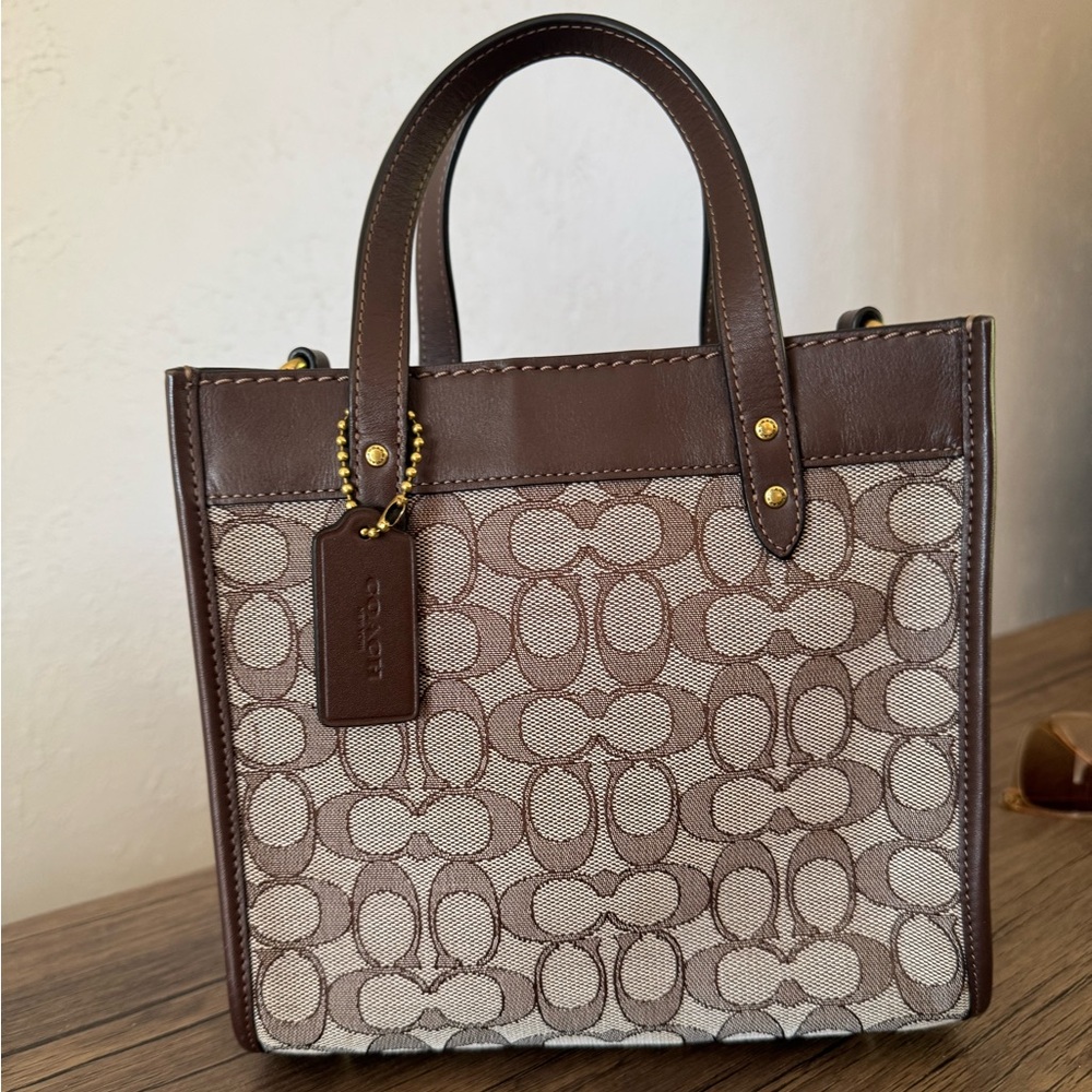 Field Tote 22 In Signature Jacquard - Picture 2 of 10